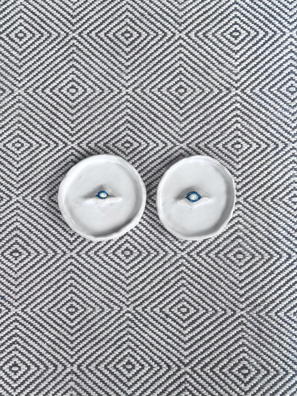 Mesmer-eyes side dish