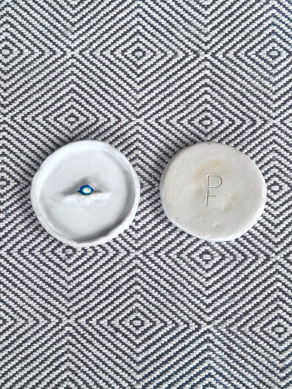 Mesmer-eyes side dish