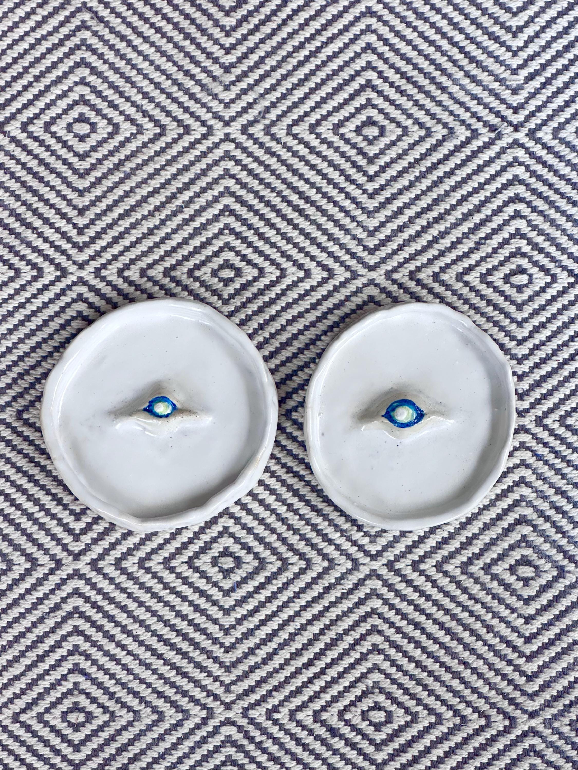 Mesmer-eyes side dish